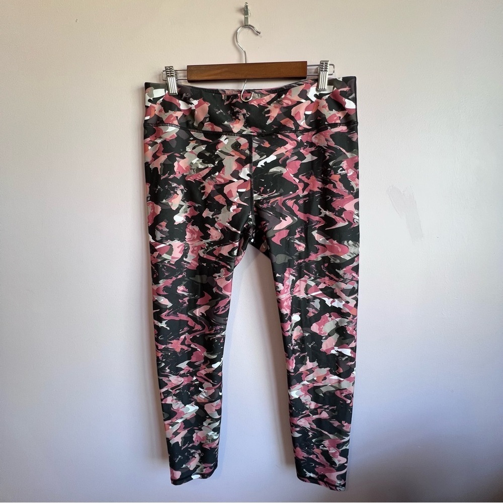 FABLETICS Size XL Pink Camo Pattern Terracotta Salar Leggings EUC - Picture 2 of 10
